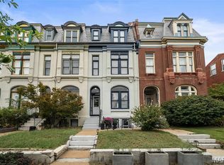 2745 Russell Blvd, Saint Louis, MO 63104