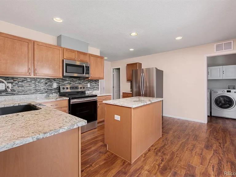 1808 Quartz St — Photo 5