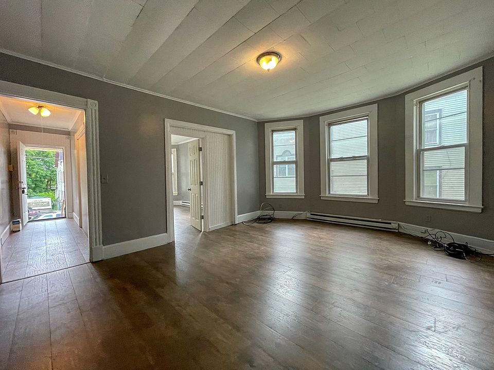 1st image of 25 Laurel St #1