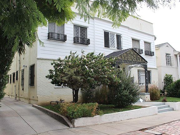 3rd image of 1432 N Formosa Ave Unit 2
