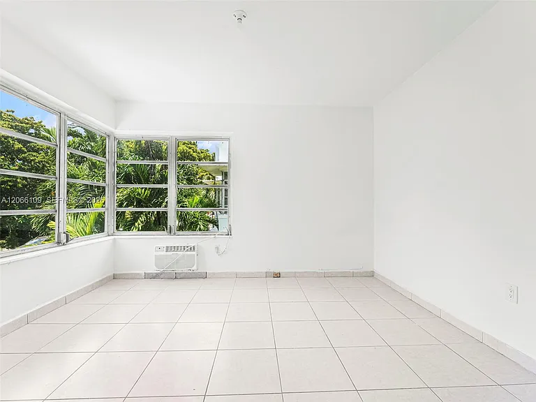 821 Jefferson Ave #3 — Photo 12