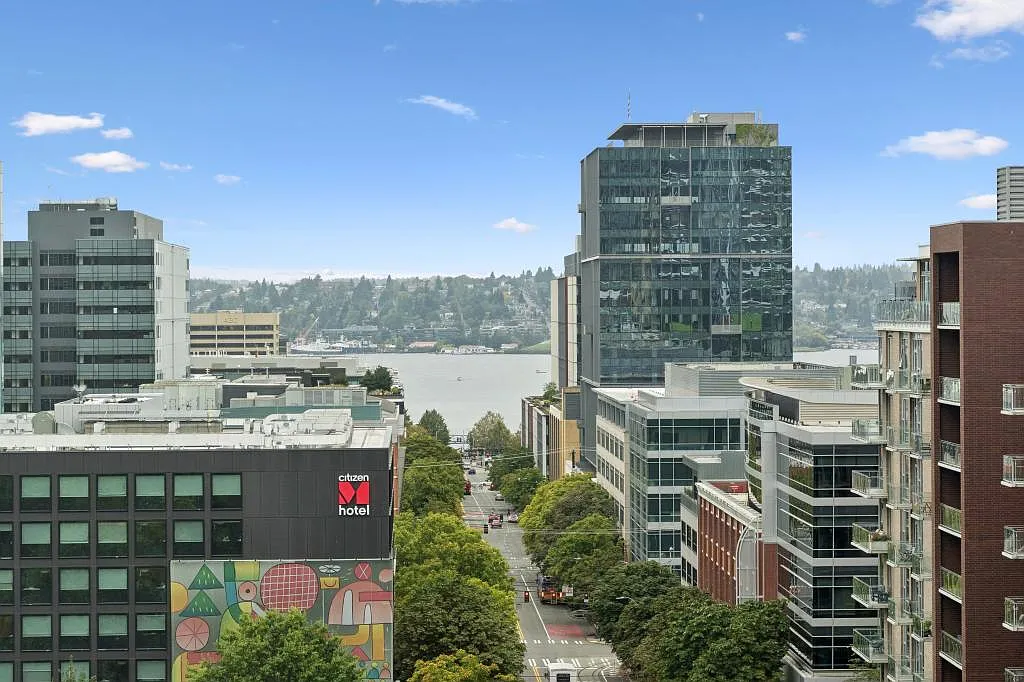 Enso Condominiums - 1 bedroom — Photo 2