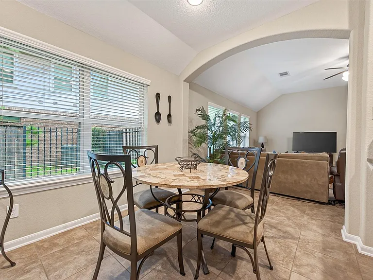 7 Cayahoga Ct — Photo 14