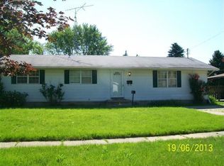 1216 Huntington Dr, Owosso, MI 48867