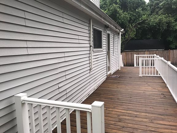 4th image of 7 Robinson St #1