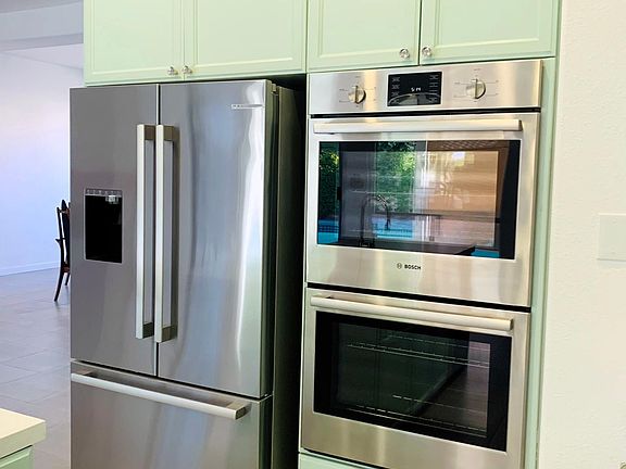 Complete suite of new Bosch appliances.