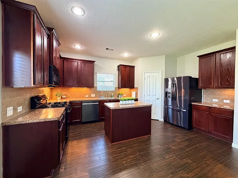 24514 Hikers Bend Dr — Photo 4