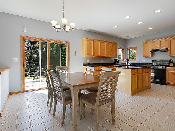 5th image of 1296 Woburn Dr