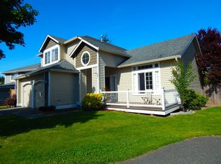8230 NE 125th Ct, Kirkland, WA 98034