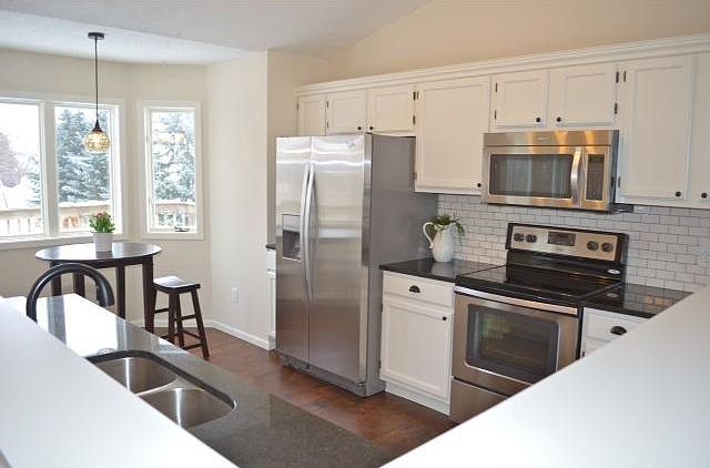 1st image of 2949 Wimbledon Dr