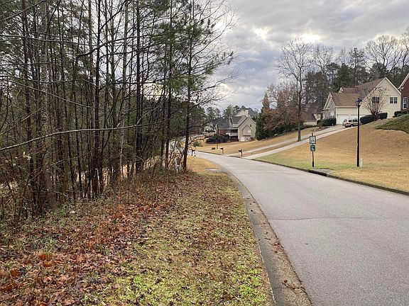 3rd image of 558 Bentonville Ln