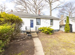 1691 Eason Rd, Waterford, MI 48328