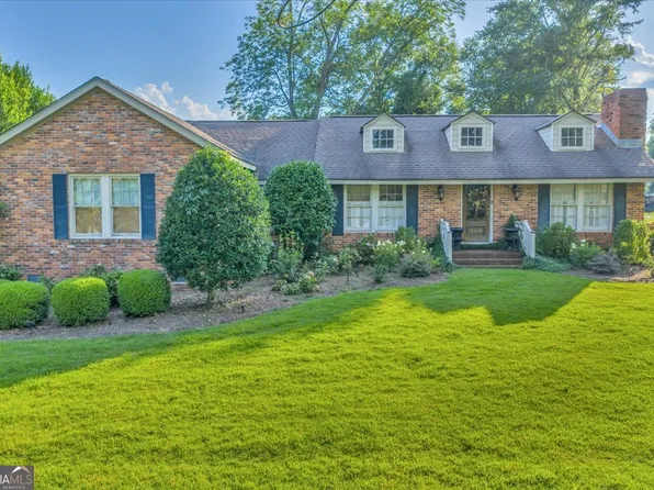 709 Evergreen St, Perry, GA 31069