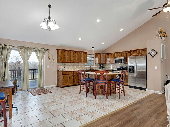 5th image of 450 Holly Way Drive