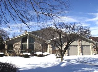 11702 Brookwood Dr, Orland Park, IL 60467