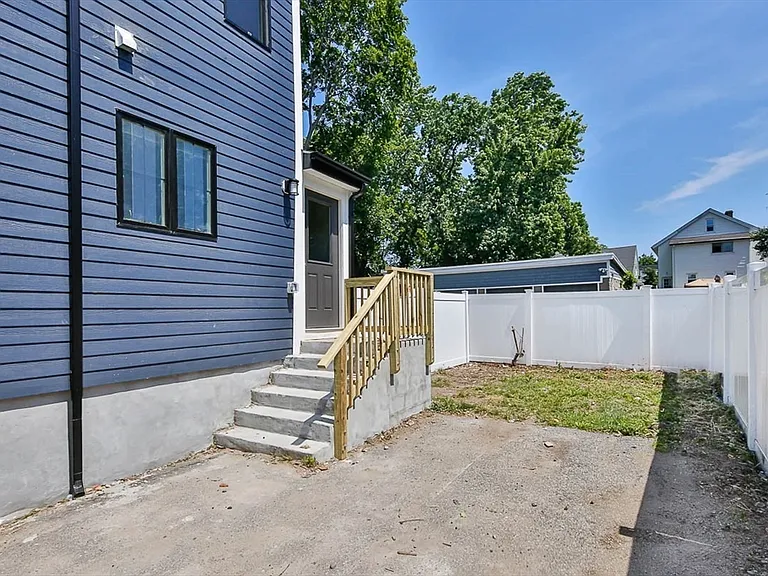 120 Jerome St #121 — Photo 13