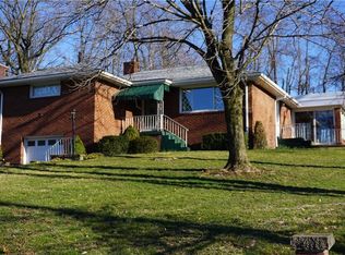129 Barbour Dr, Pittsburgh, PA 15209