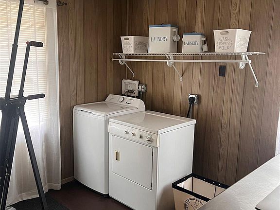 5th image of 206 Lakeview Road