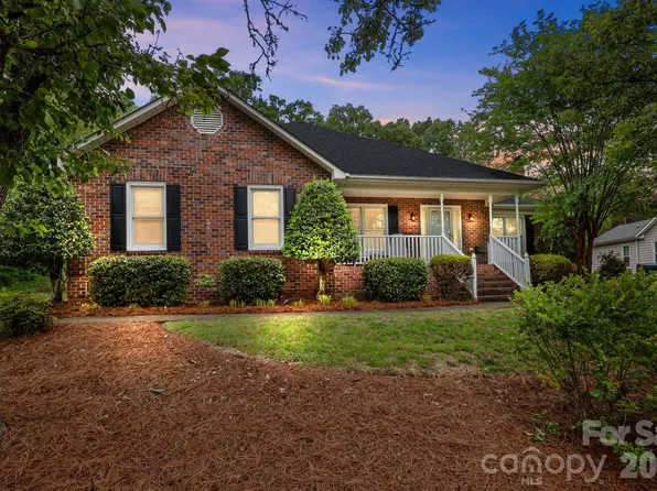 11331 Mendora Dr, Charlotte, NC 28215
