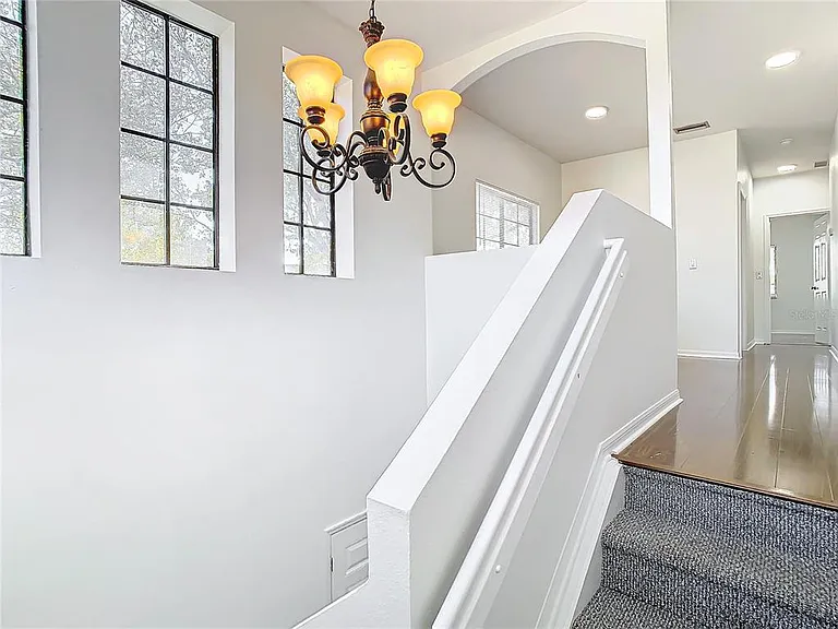 1019 Blackwater Dr — Photo 6
