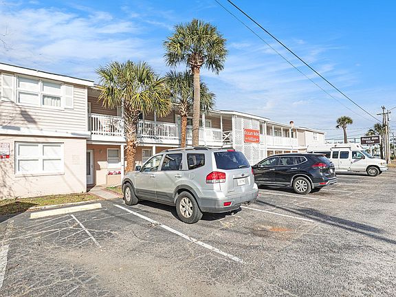 3rd image of 307 Flagg St. #304