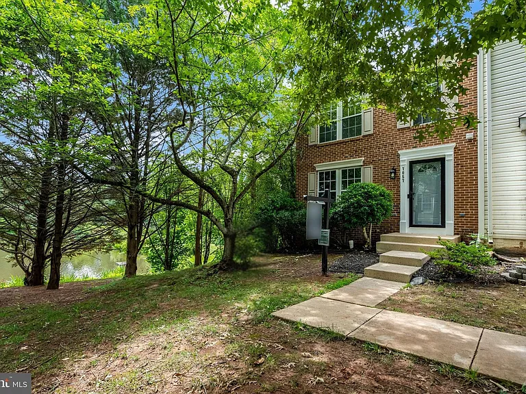 7057 Sauvage Ln — Photo 2