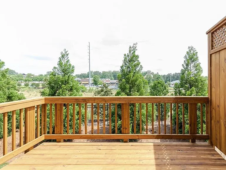 7826 Laurel Crest Dr — Photo 17