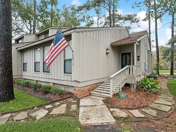 665 N Beau Chene Dr APT 3, Mandeville, LA 70471