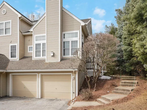 20 Edward Circle, Bedford, NH 03110