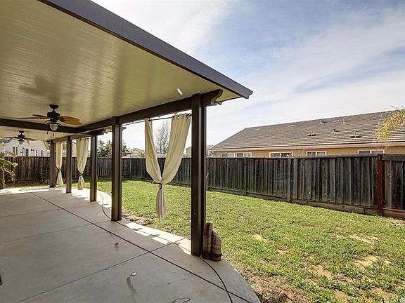 3rd image of 1458 Paddington Way