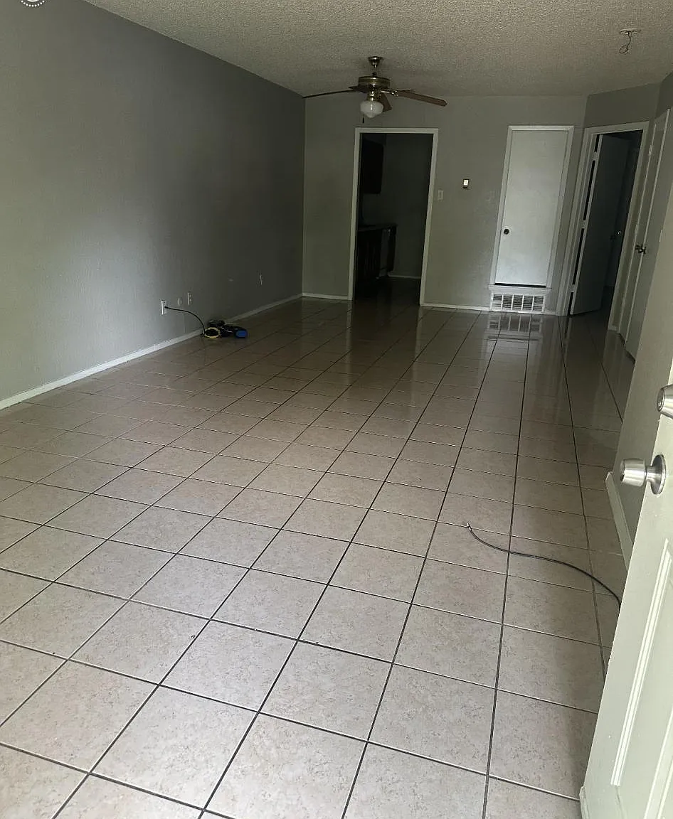 2 bed, 995 sqft, $1,450 — Photo 3
