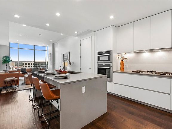 4th image of 501 West Ave #1902
