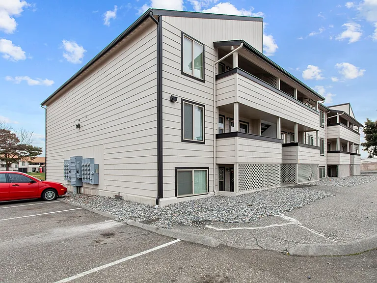 Brix Apartments — Photo 47