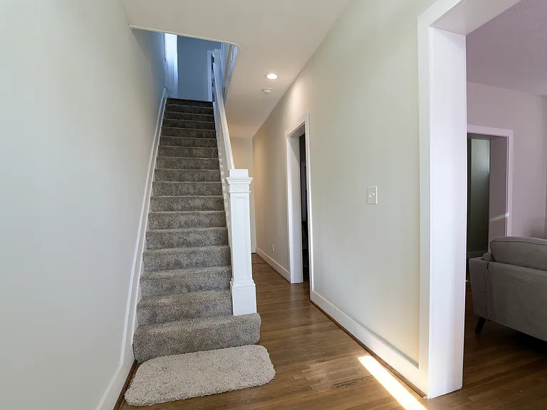 224 Langley Ave — Photo 6