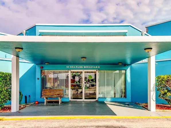 55 Sea Park Blvd APT 204, Satellite Beach, FL 32937