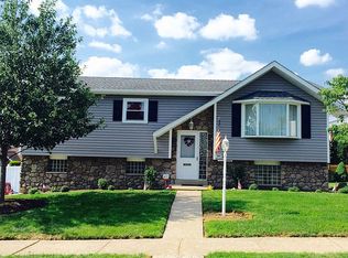 303 E Lynnwood St, Allentown, PA 18103
