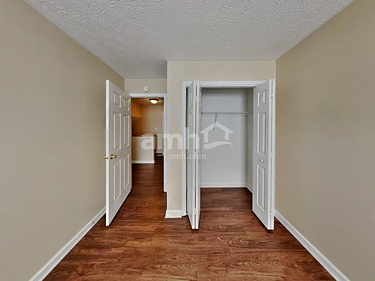8420 Brook Pointe Ct — Photo 15