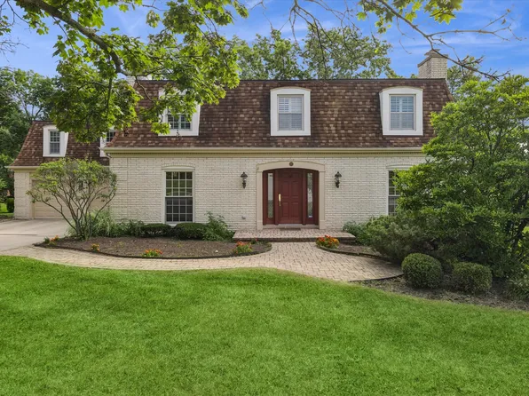 18 Shelburne Dr, Oak Brook, IL 60523