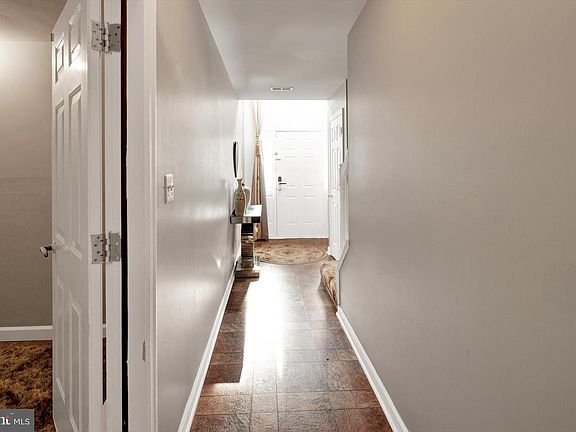 3rd image of 52 Townes Pl