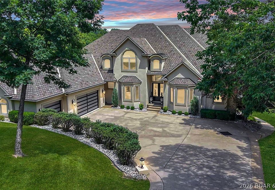 1st image of 733 Muirfield Dr