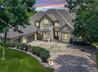 733 Muirfield Dr, Sunrise Beach, MO 65079