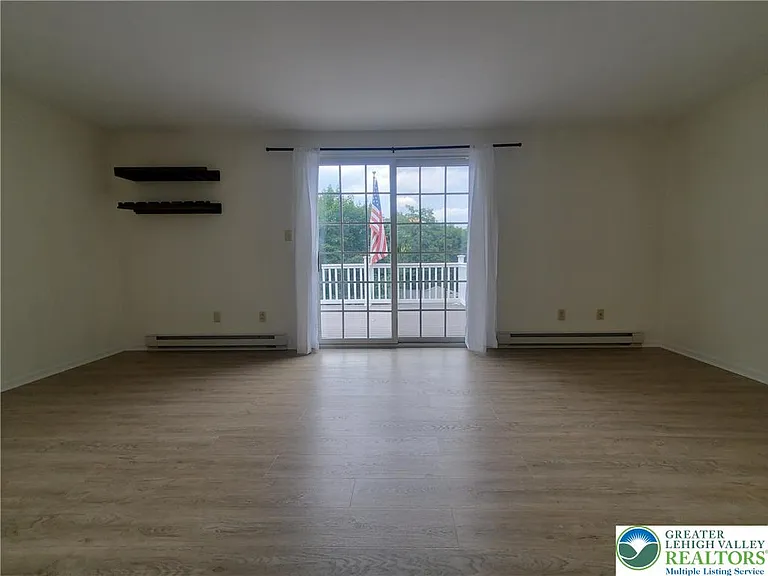 103 Hickory St — Photo 9