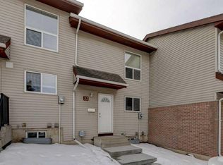 64 N Whitnel Ct NE #33, Calgary, AB T1Y5E3