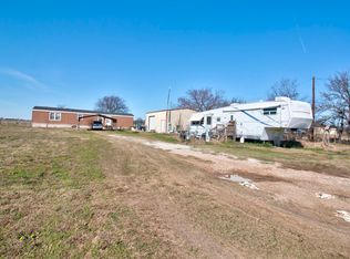 621 S Union St, Whitesboro, TX 76273