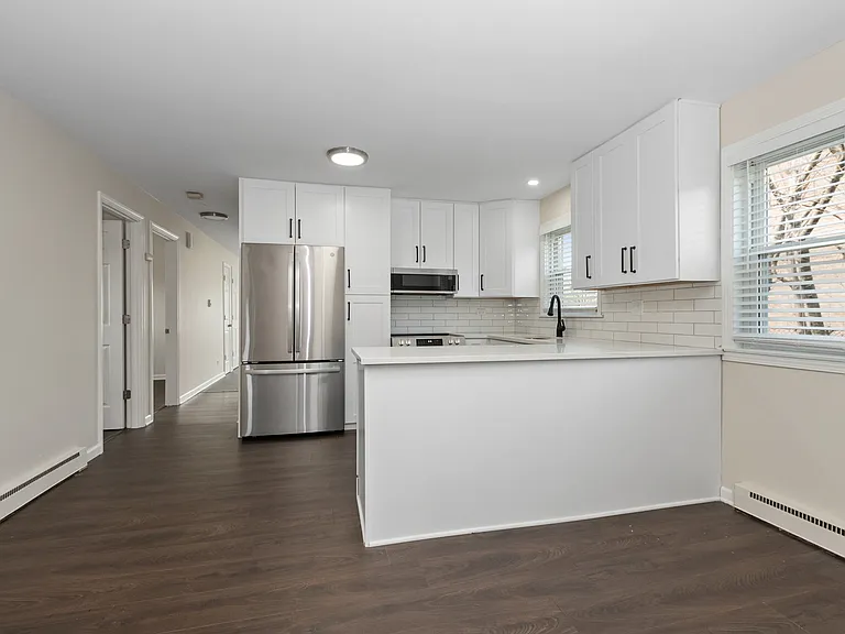 11015 S Lloyd Dr #1 — Photo 3