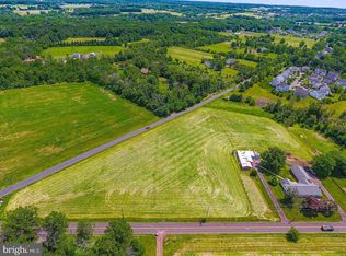 1 Twin Oaks Dr #2, Perkasie, PA 18944