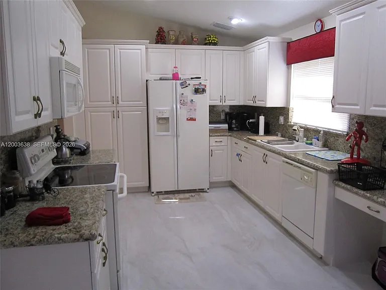 9798 Casa Mar Dr — Photo 6