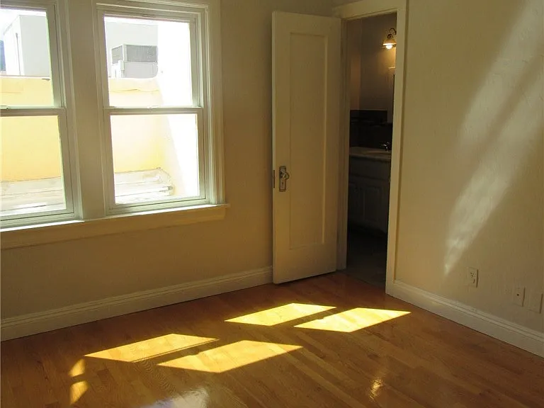 2267 Honolulu Ave #4 — Photo 14