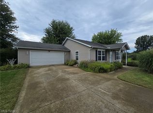 3246 McMackin Rd, Madison, OH 44057