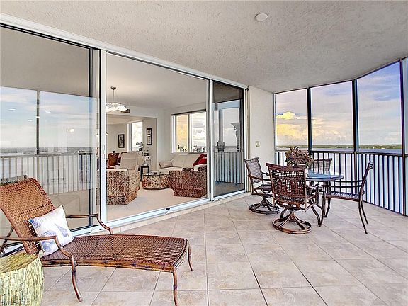 5th image of 2104 W 1st St APT 1801